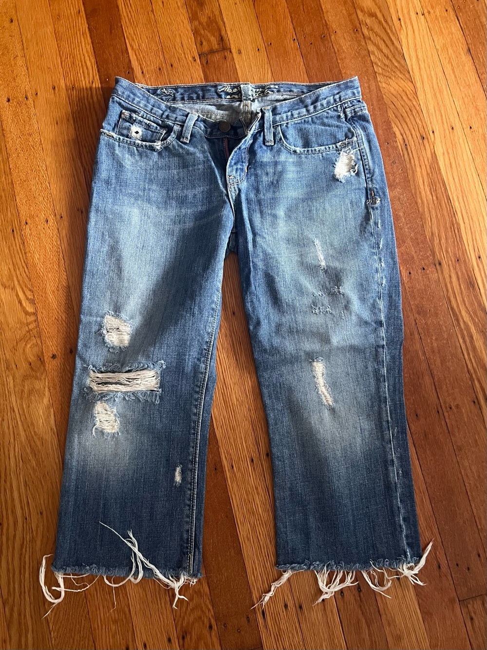 Vintage Y2K Abercrombie & Fitch Distressed Cut Off Capri Jeans Size 0